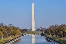A Strong View of the Washington Monument